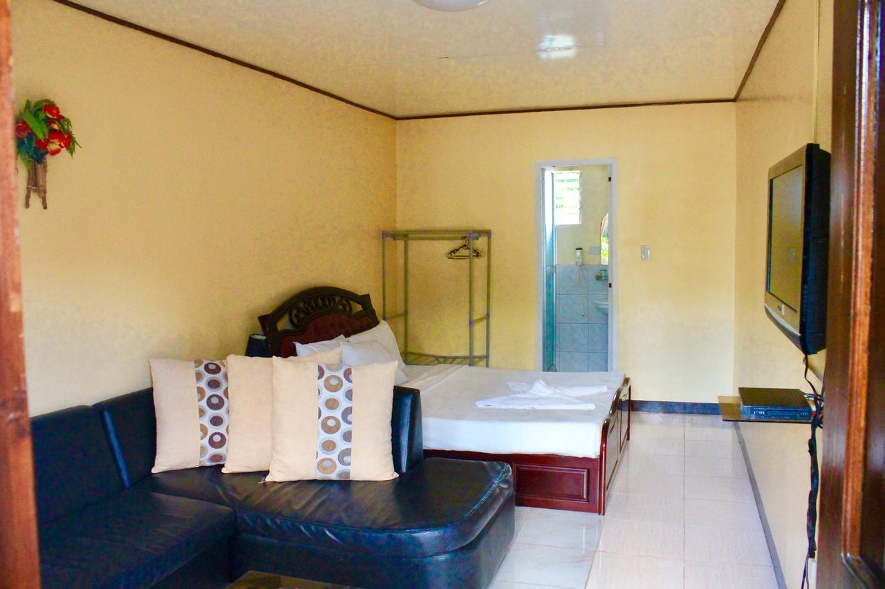 Bella Beach Resort Batangas Lian Esterno foto